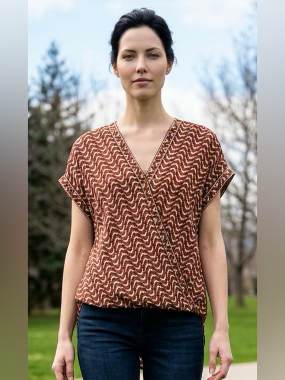 Max Studio Faux Wrap Hi-Lo Blouse Chevron Print Brown Gold Ivory Size L NWOT